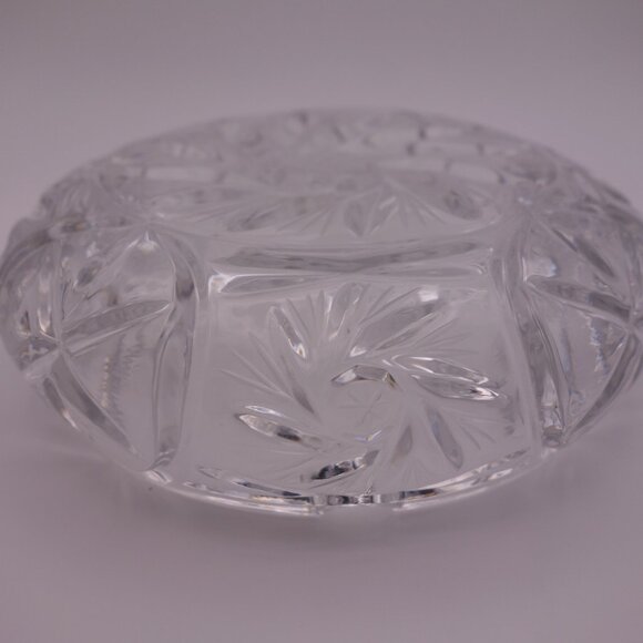 Circle Ash Tray with Pinwheel Pattern & Some Weight To It! - Picture 16 of 16